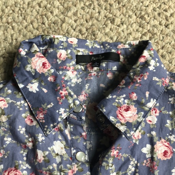 Floral Button-up Tie Shirt - Picture 4 of 5